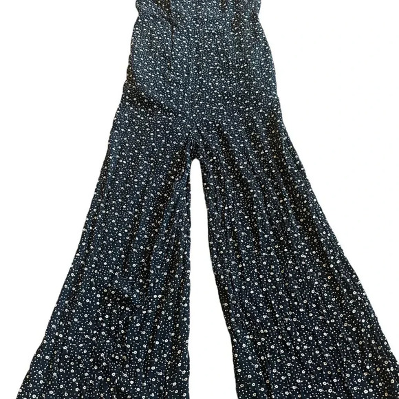 Saltwater Luxe Black Floral Jumpsuit Romper Flowy Boho Size Small Women's - Picture 5 of 13